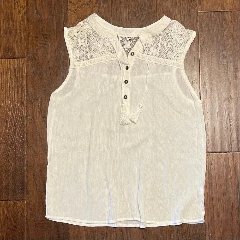 Boho White Lace Blouse S – Sleeveless Henley Top w/ Tassels Cottagecore Chic